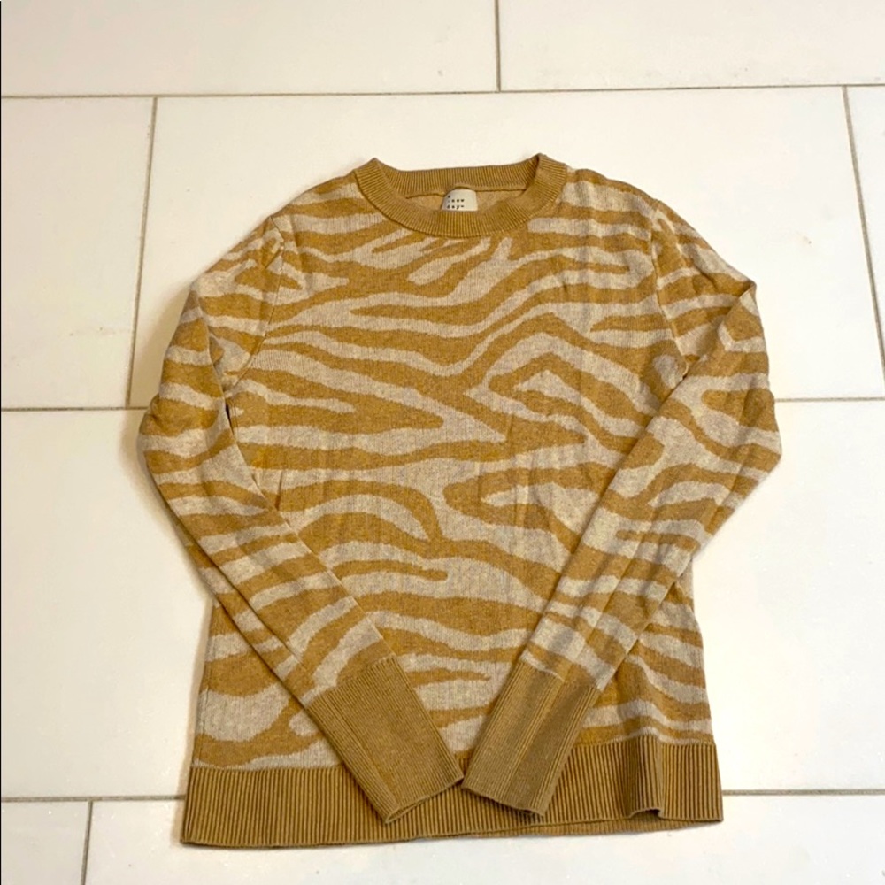 animal print sweater